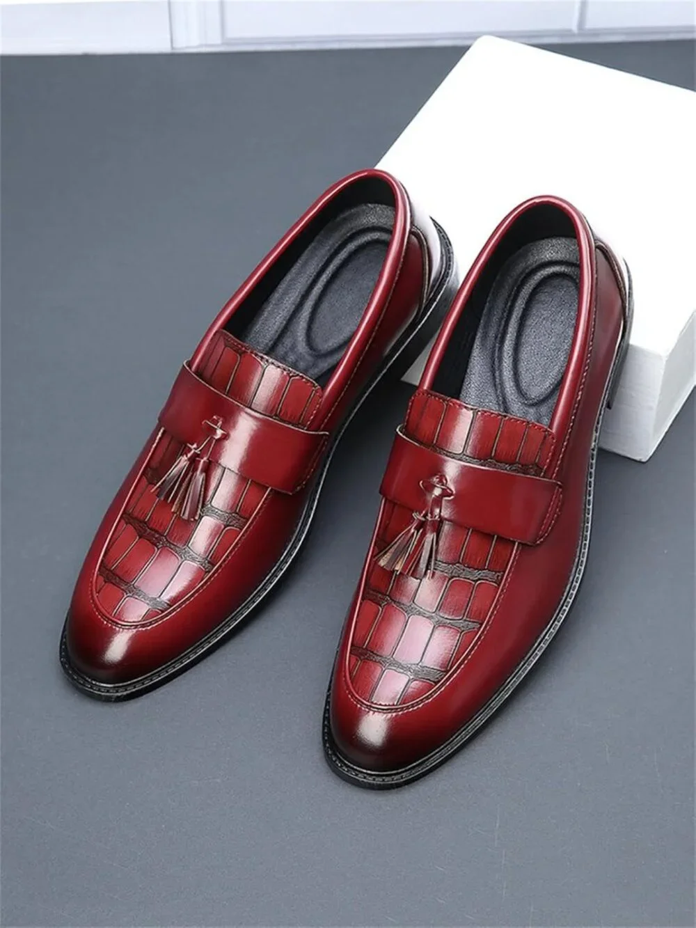 Men's Red Crocodile Print Tassel Slip On Loafer Business Formal Dress Shoes